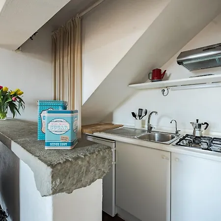 Apartment Charming Apartments: Historic Attic In Center Florence
