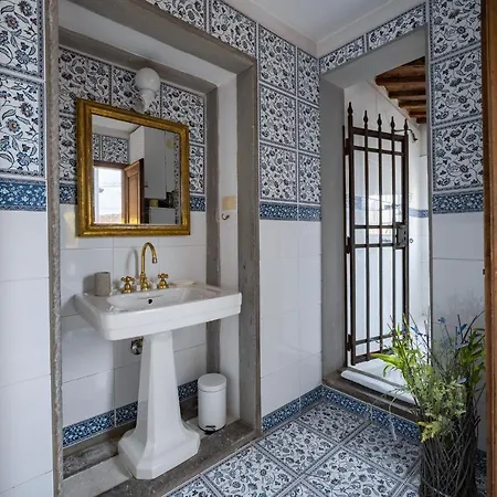 Charming Apartments: Historic Attic In Center Apartment